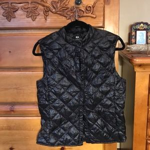 UNIQLO Ultra Light Feather Down Vest Black L